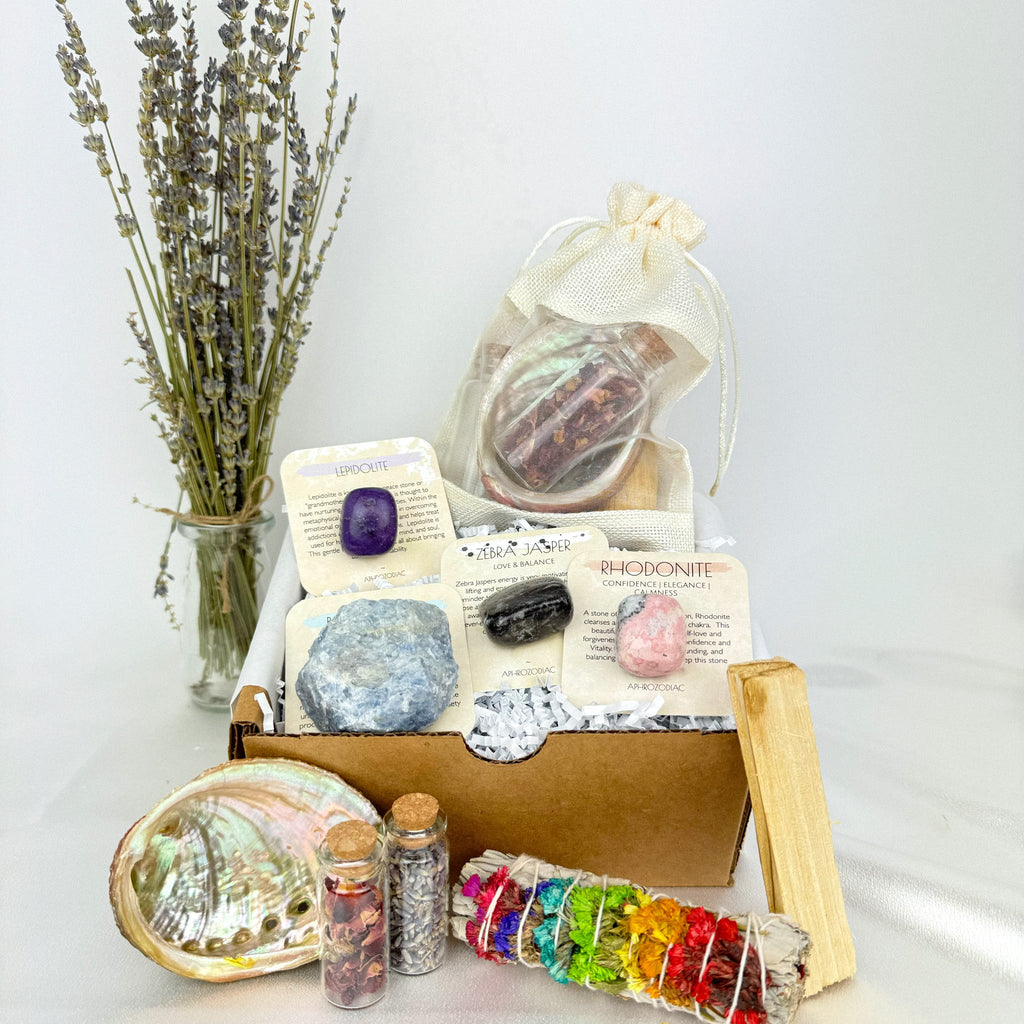 AphroZodiac - Pisces Crystal Set for Dreaming & Self Expression - Includes Aura Cleansing Kit
